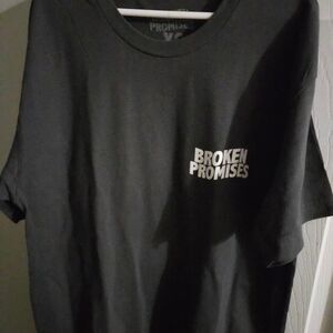 Broken promises Men's T-shirt